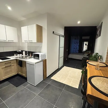 Romantique Exceptionnel Apartman